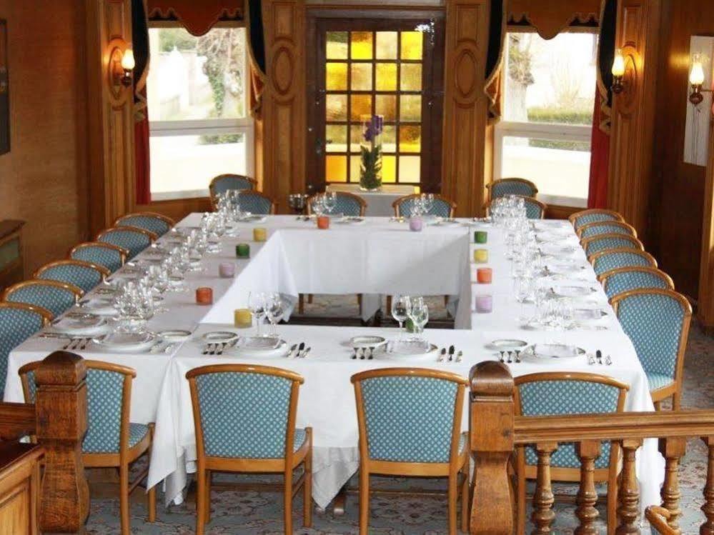 Hostellerie Saint Pierre Bagian luar foto